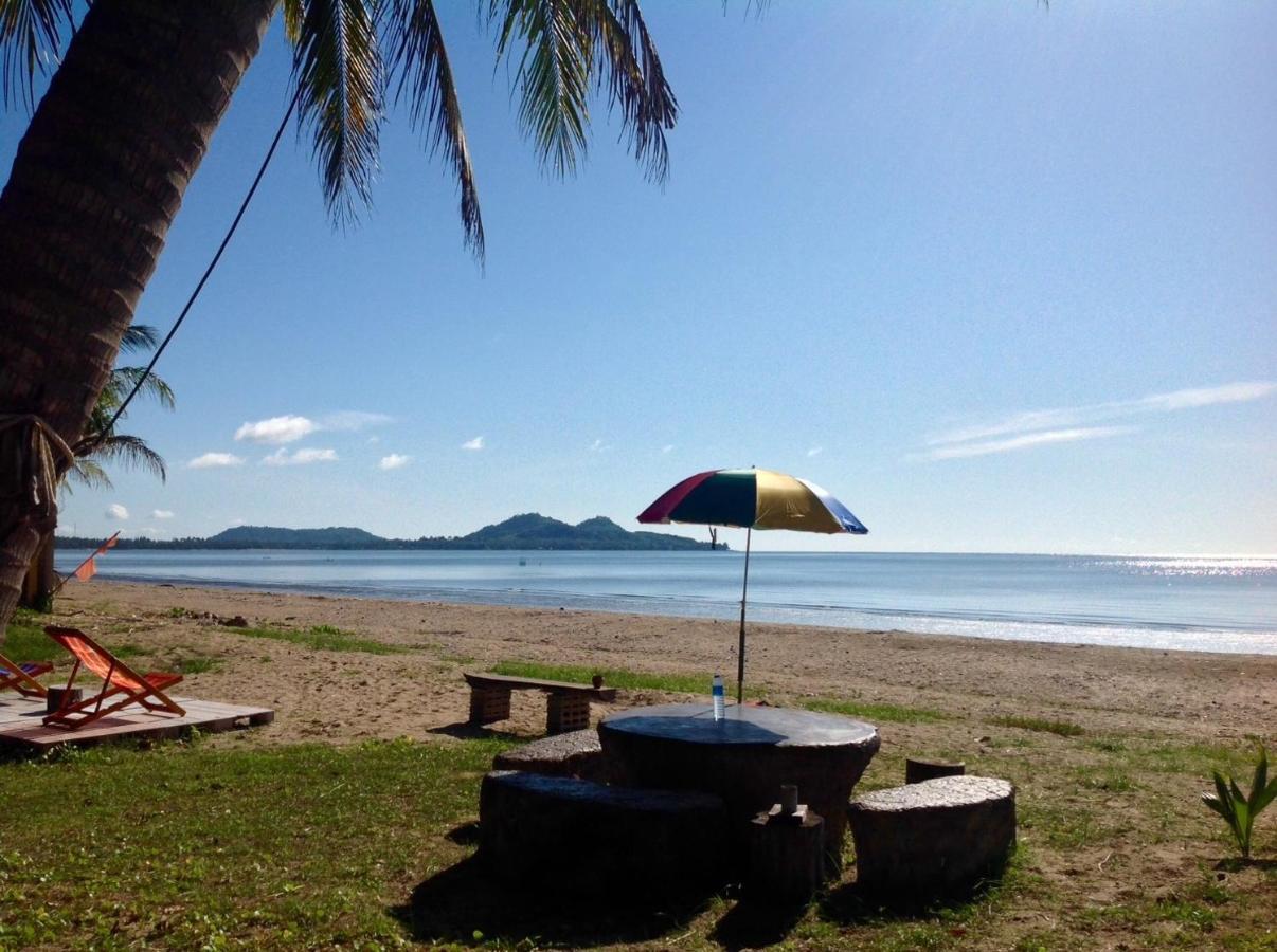 Ban Tawansongfa Hotel Lang Suan Exterior photo